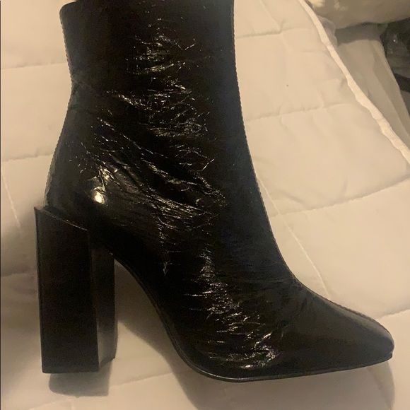 L’intervalle square toed booties! - Picture 2 of 13